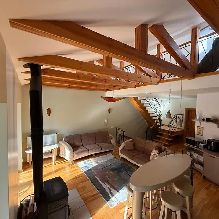 Pine Forest Apartament *